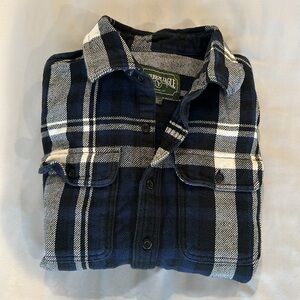 Men’s flannel shirt